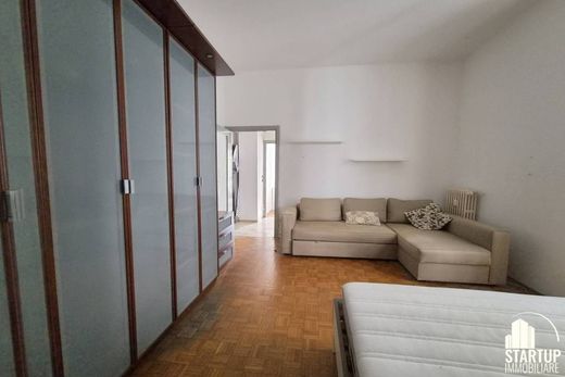 Luxury Apartment for sale in Milan, 929 000 €, Photo 4