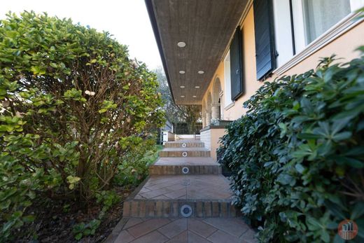 Luxury House for sale in Ravenna, 690 000 €, Photo 5