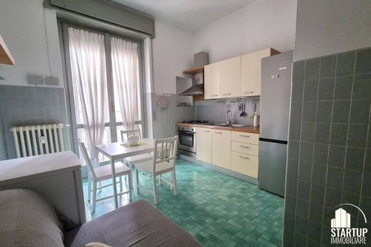 Luxury Apartment for sale in Milan, 929 000 €, Photo 5