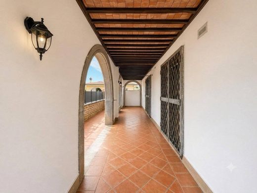 Maison de luxe à vendre à Rome, 685 000 €, Photo 3