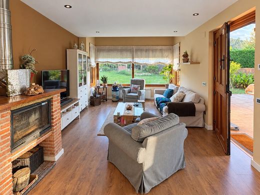Maison de luxe à vendre à Llanes, 600 000 €, Photo 3