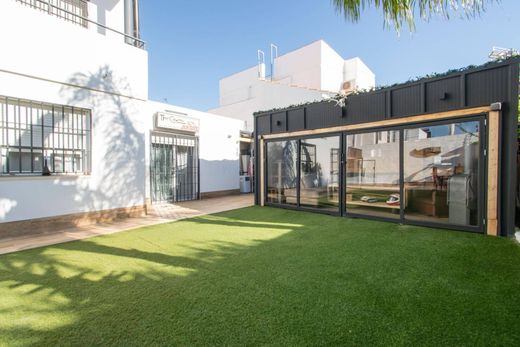 Maison de luxe à vendre à Bormujos, 495 000 €, Photo 3