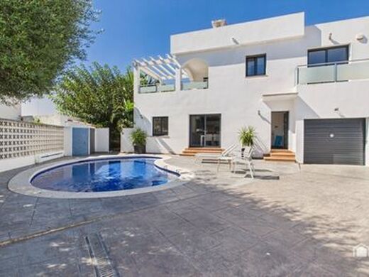 Luxury House for sale in Empuriabrava, 599 000 €, Photo 3