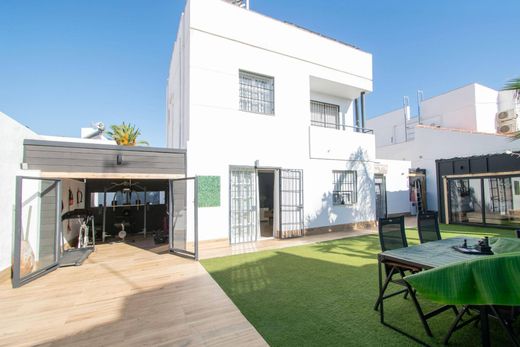 Maison de luxe à vendre à Bormujos, 495 000 €, Photo 4