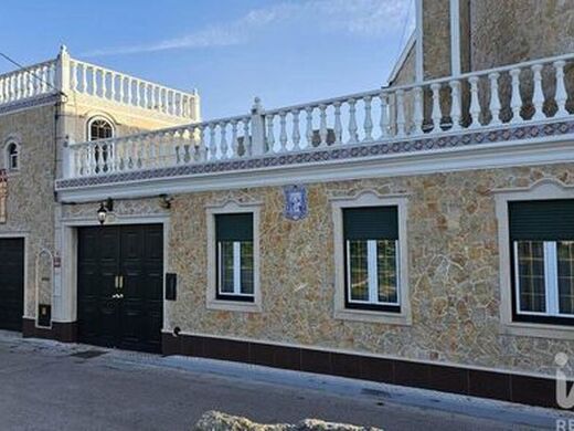 Luxury House for sale in Aveiro, 480 000 €, Photo 1