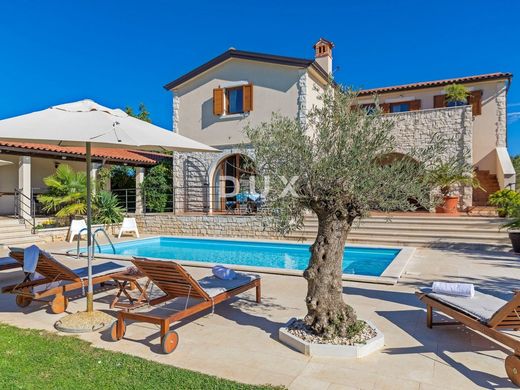 Luxury House for sale in Svetvincenat, 750 000 €, Photo 5