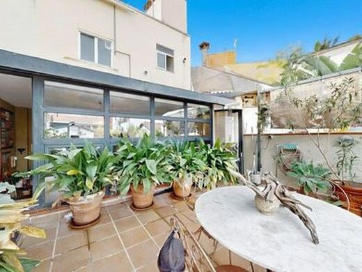Luxury Apartment for sale in Barcelona, 760 000 €, Photo 1