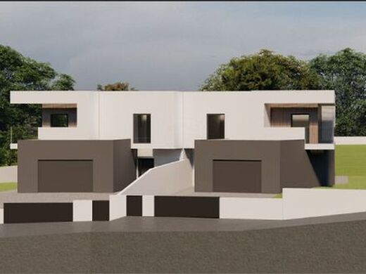 Maison de luxe à vendre à Lourosa, 420 000 €, Photo 2