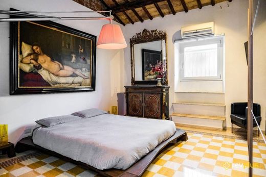 Luxury Apartment for sale in Rome, 770 000 €, Photo 2
