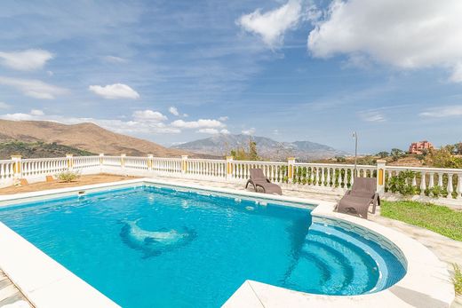 Maison de luxe à vendre à La Mairena, 1 100 000 €, Photo 2