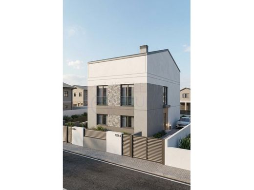 Maison de luxe à vendre à Seixal, 480 000 €, Photo 3