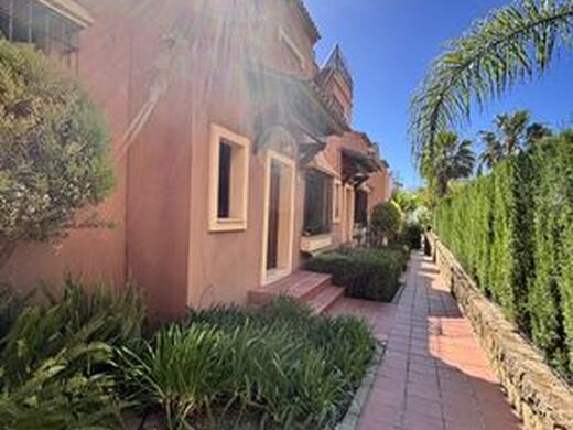 Maison de luxe à vendre à Estepona, 882 000 €, Photo 7