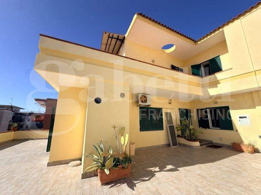 Maison de luxe à vendre à Monte Di Procida, 695 000 €, Photo 2