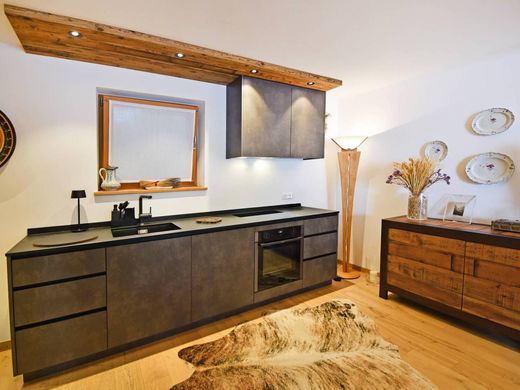 Luxury Apartment for sale in Sesto, 950 000 €, Photo 2