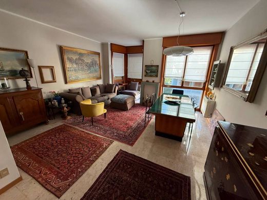 Appartement de luxe à vendre à Milan, 1 190 000 €, Photo 2