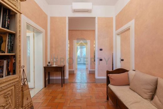 Luxury House for sale in Correggio, 1 050 000 €, Photo 2