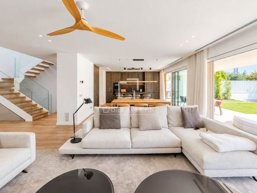 Luxury House for sale in Sitges, 2 890 000 €, Photo 2