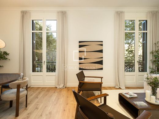Luxury Apartment for sale in Barcelona, 1 295 000 €, Photo 2