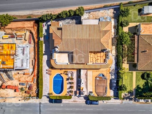 Maison de luxe à vendre à Loulé, 950 000 €, Photo 2