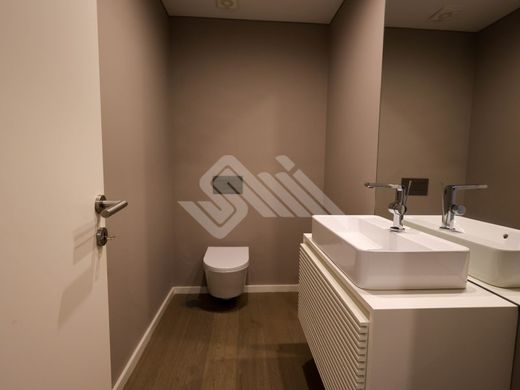 Luxury Apartment for sale in Vila Nova de Gaia, 735 000 €, Photo 2