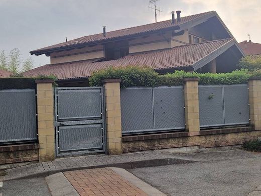 Luxury House for sale in Ivrea, 420 000 €, Photo 3