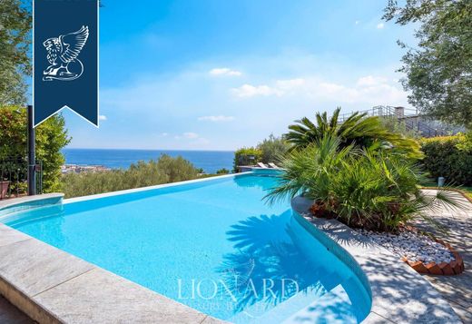 Maison de luxe à vendre à Albisola Marina, 2 450 000 €, Photo 3