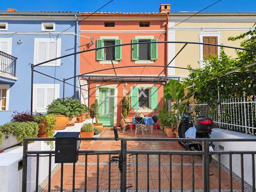 Maison de luxe à vendre à Omišalj, 430 000 €, Photo 3