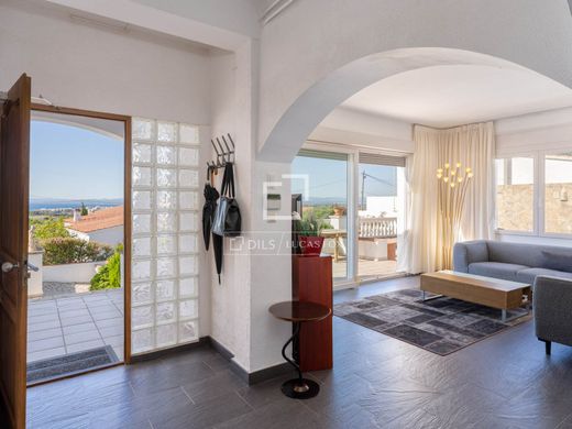 Luxury House for sale in Roses, 675 000 €, Photo 3