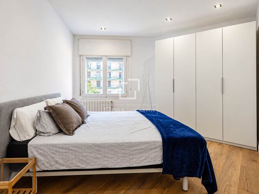 Luxury Apartment for sale in Barcelona, 673 000 €, Photo 3