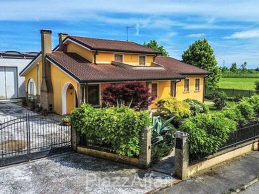 Luxury House for sale in Brugine, 480 000 €, Photo 3