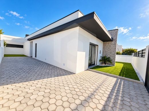 Luxury House for sale in Seixal, 645 000 €, Photo 3