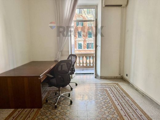 Luxury Apartment for sale in Rome, 748 000 €, Photo 3
