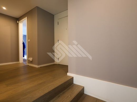Luxury Apartment for sale in Vila Nova de Gaia, 735 000 €, Photo 3