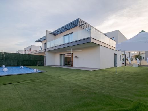 Luxury House for sale in Seixal, 695 000 €, Photo 3