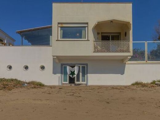 Luxury House for sale in Santa Marinella, 1 030 000 €, Photo 4