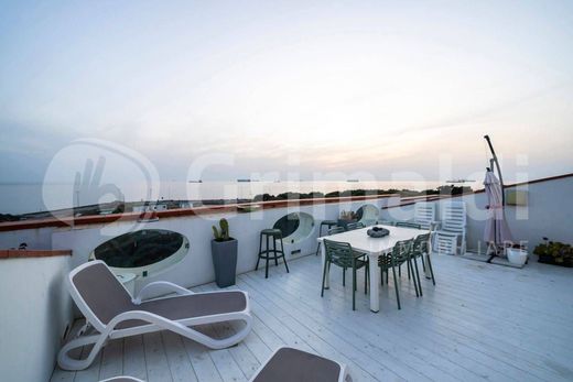 Luxury Apartment for sale in Livorno, 1 000 000 €, Photo 4