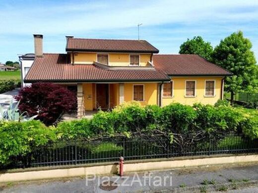 Luxury House for sale in Brugine, 480 000 €, Photo 4