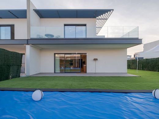 Luxury House for sale in Seixal, 705 000 €, Photo 4