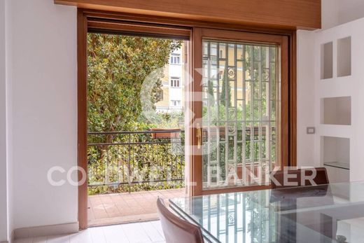 Luxury Apartment for sale in Rome, 550 000 €, Photo 5