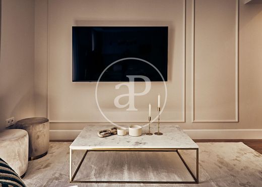 Luxury Apartment for sale in Madrid, 1 359 000 €, Photo 5