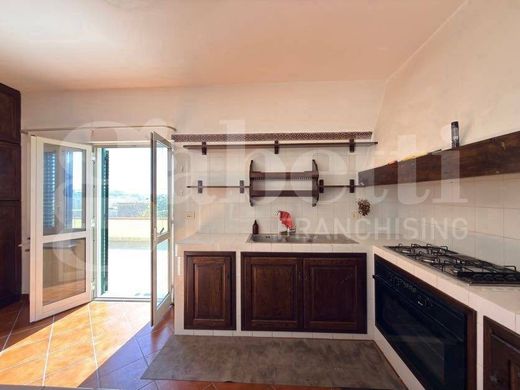 Maison de luxe à vendre à Monte Di Procida, 695 000 €, Photo 7
