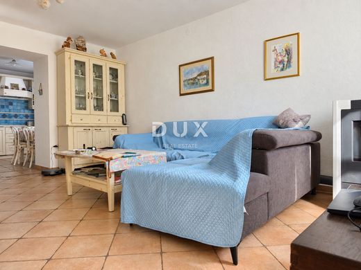 Maison de luxe à vendre à Omišalj, 430 000 €, Photo 7