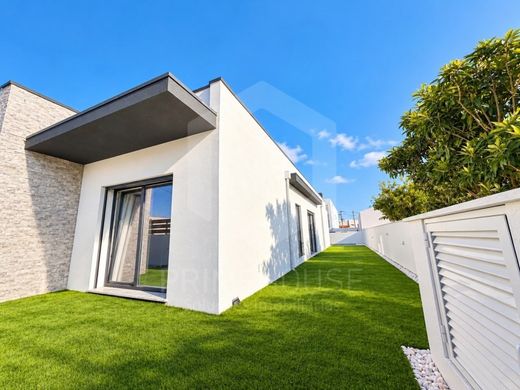 Luxury House for sale in Seixal, 645 000 €, Photo 7