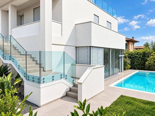 Maison de luxe à vendre à Desenzano Del Garda, 1 700 000 €, Photo 2