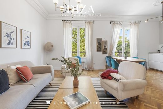 Luxury Apartment for sale in Madrid, 1 150 000 €, Photo 2