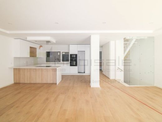 Maison de luxe à vendre à Almada, 690 000 €, Photo 3