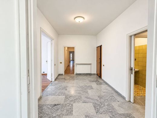 Luxury Apartment for sale in Rome, 1 395 000 €, Photo 4
