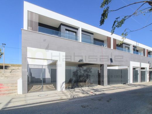 Maison de luxe à vendre à Almada, 690 000 €, Photo 4