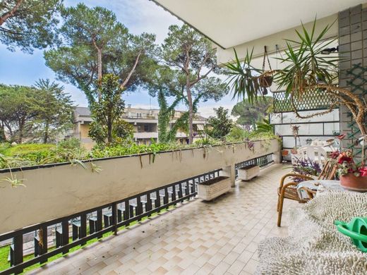 Luxury Apartment for sale in Rome, 559 000 €, Photo 5
