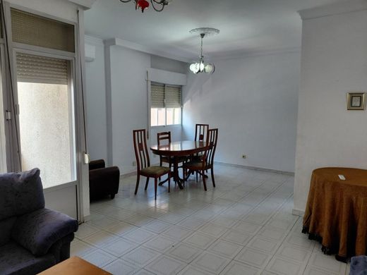 Luxury House for sale in Badajoz, 450 000 €, Photo 4